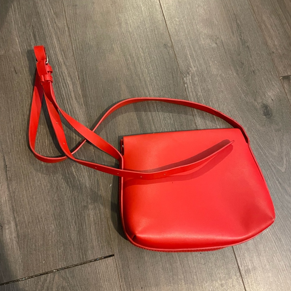 RED PURSE